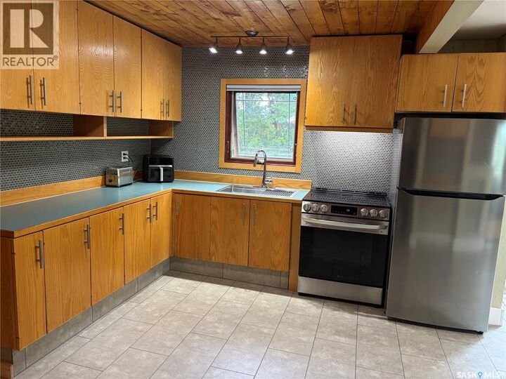 Property Photo: 247 Elsa Street SK S0A 2M0