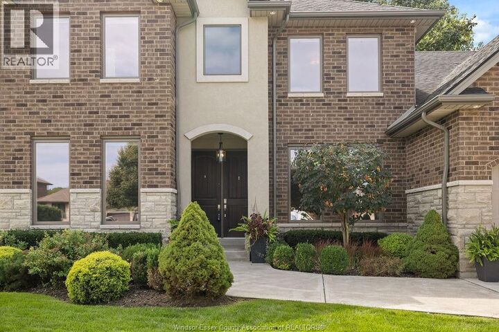 Property Photo:  580 Herdman  ON N9J 3Y3 
