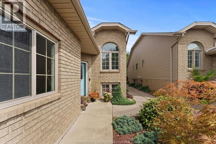 Property Photo:  91 Anfred  ON N8H 5L4 