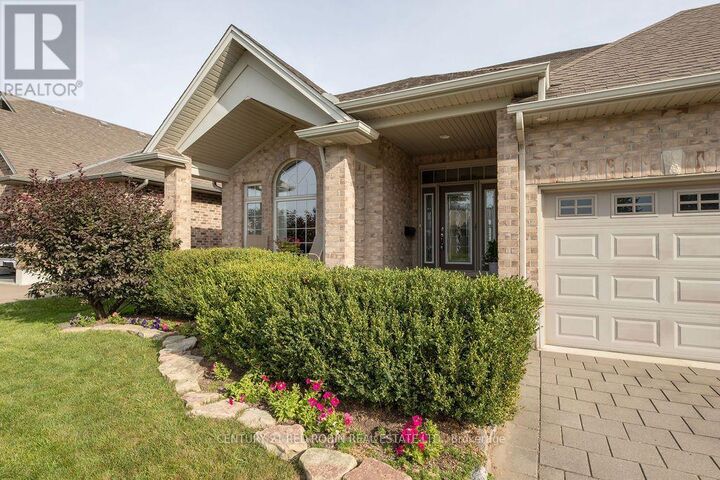 Property Photo:  468 Macdonald Street  ON N7G 0C8 
