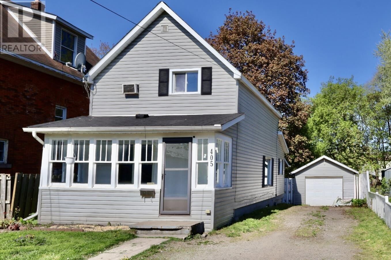 Property Photo:  405 John St  ON P6C 3J9 