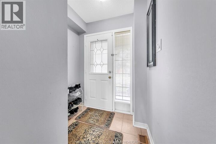 Property Photo: 35 Tania Crescent 46 ON L6A 2M8