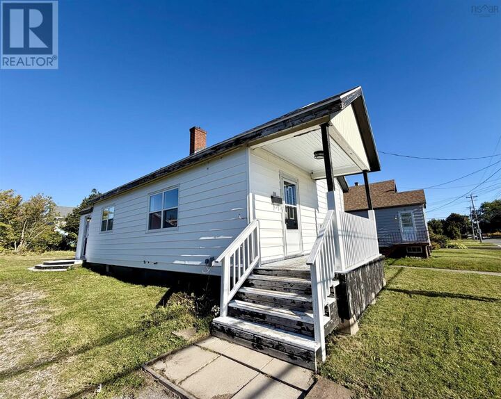 Property Photo:  18 Highland Street  NS B1A 2T5 