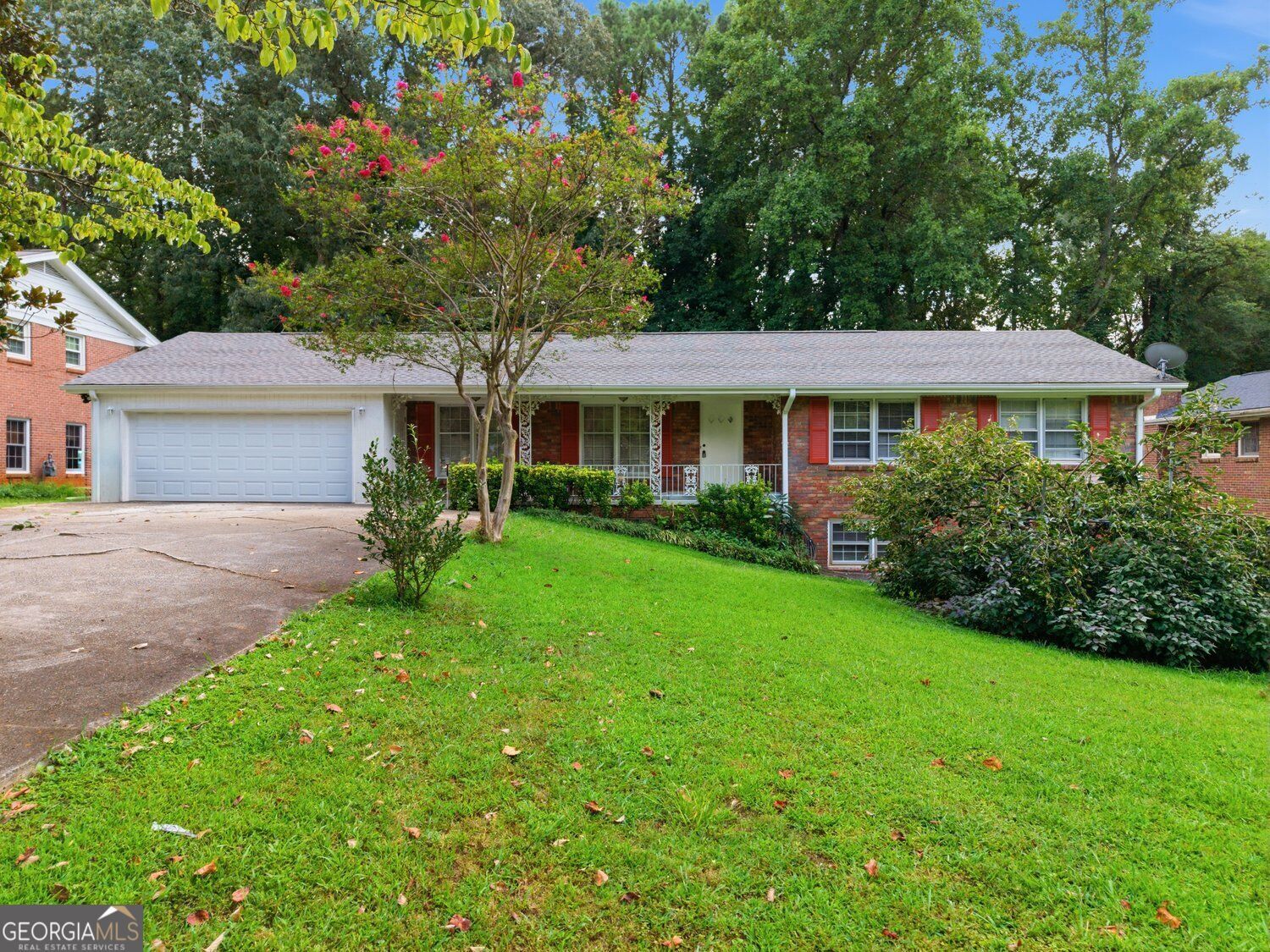 Property Photo: 4367 Abingdon Drive GA 30083