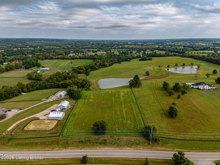 Property Photo: 12 Shelbyville Rd KY 40067