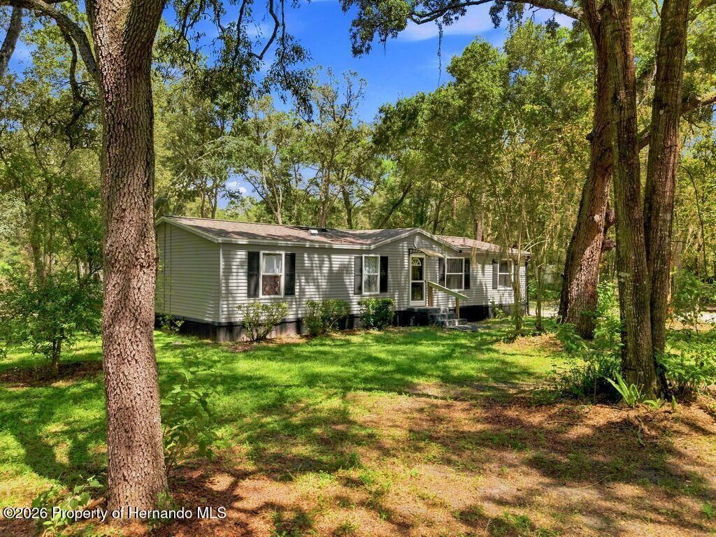 Property Photo:  7395 Robb Road  FL 34602 