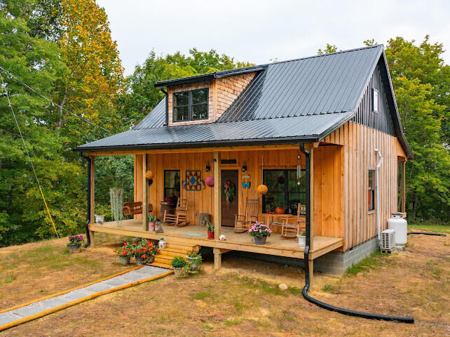 Property Photo: 175 Brown Gabbard Road KY 41314
