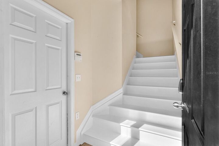 Property Photo:  5521 Kinglethill Drive  FL 33547 