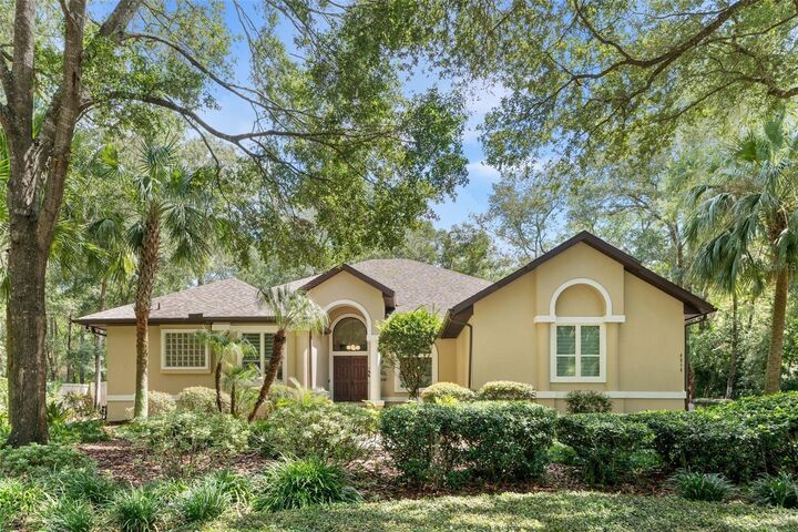 Property Photo: 4215 SW 91st Drive FL 32608