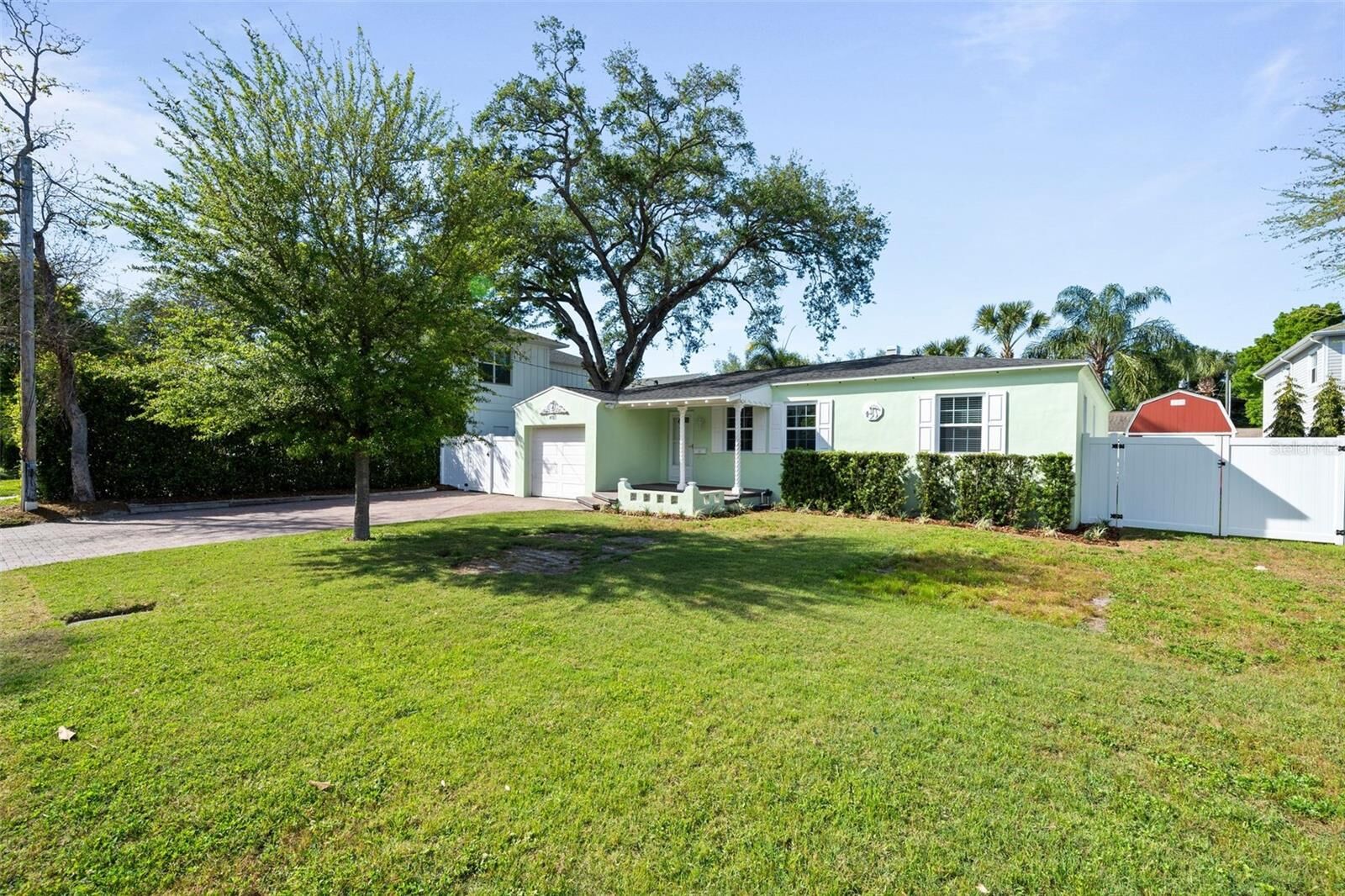 Property Photo: 4105 W Tacon Street FL 33629