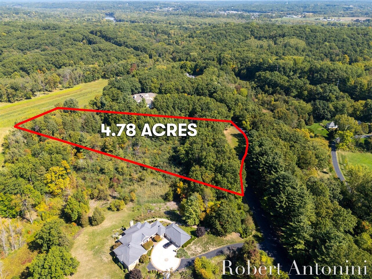 Property Photo: 1411 Springhouse Drive MI 49525