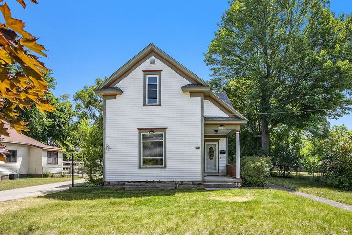 Property Photo: 612 N Barnard Street MI 48838