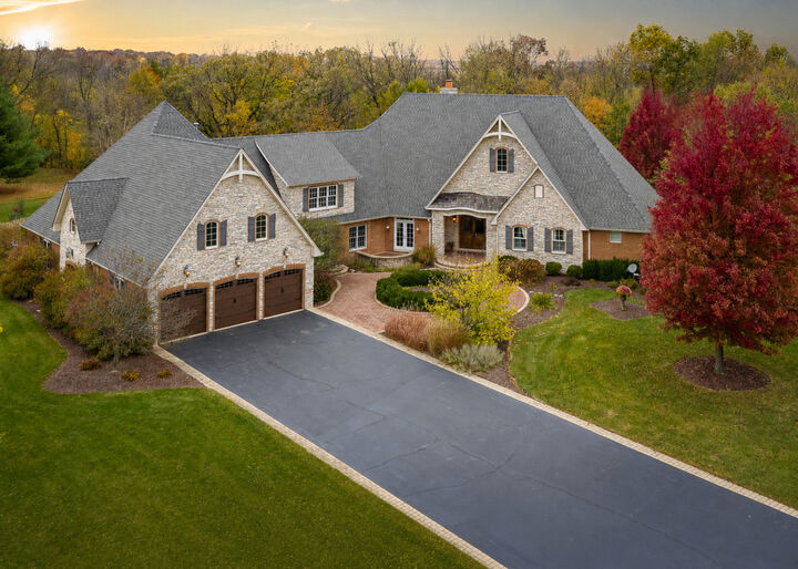 Property Photo:  5337 Oak Meadow Court  IL 60545 
