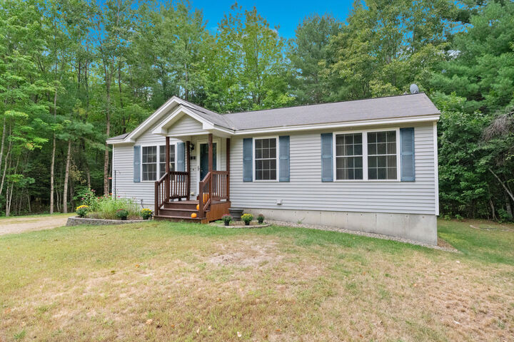 Property Photo: 6 Ledgeview Lane ME 04087