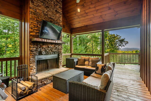 Property Photo:  34 Highland Forest Trail  GA 30560 