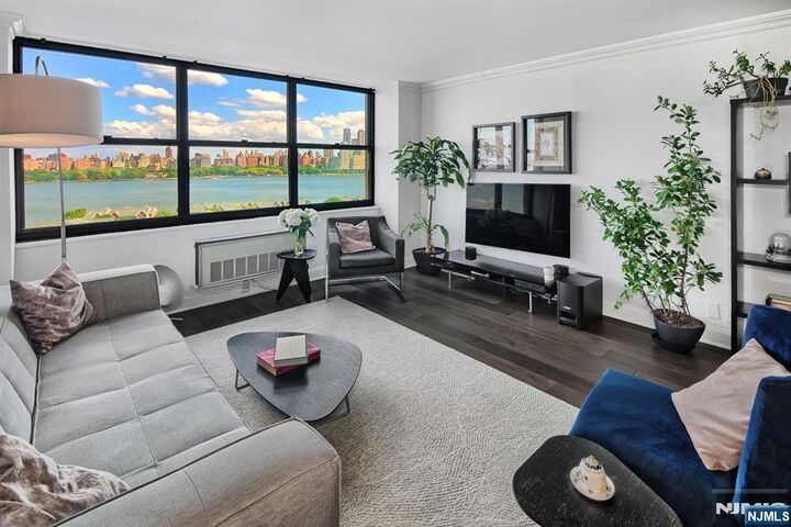 Property Photo:  7004 Boulevard East 9M  NJ 07093 