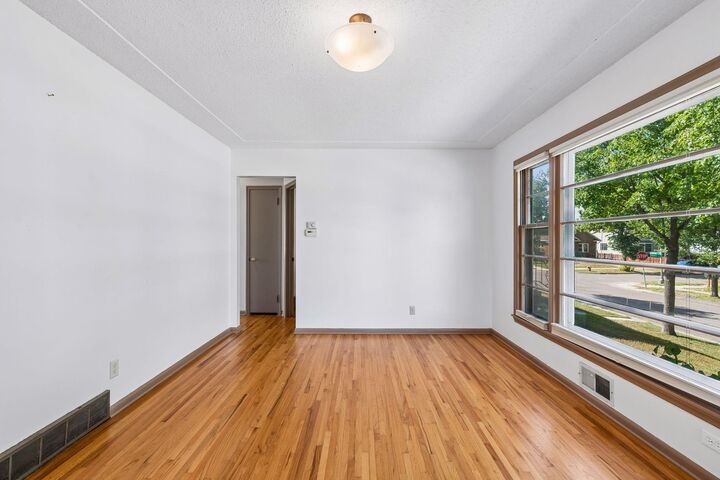 Property Photo: 1538-1540 Hartford Avenue MN 55116