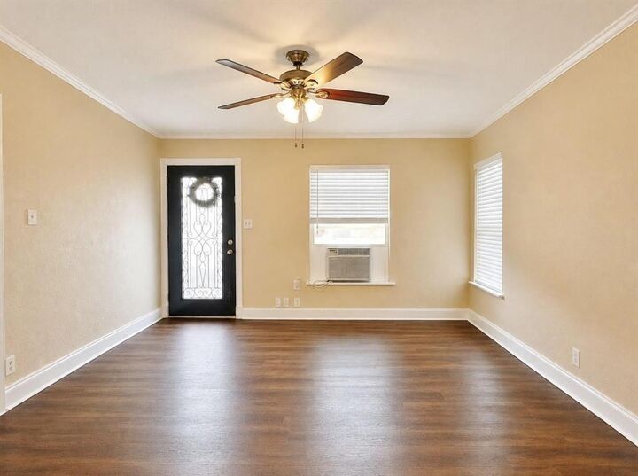 Property Photo: 4236 Comanche Street TX 76119