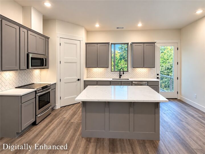 Property Photo: 16 Sandhurst Drive AR 72714