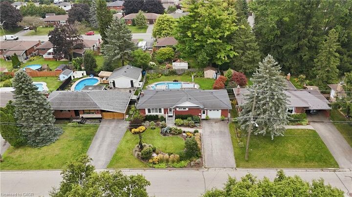 Property Photo:  47 Kensington Avenue  ON N3R 3N9 