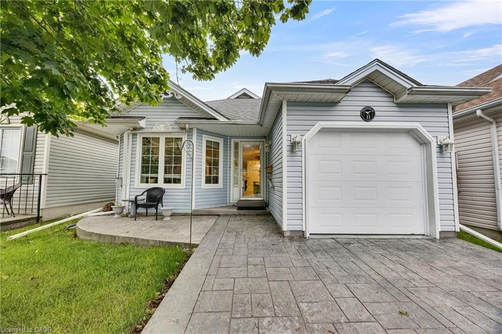 Property Photo:  11 Mallard Walk  ON N0E 1M0 
