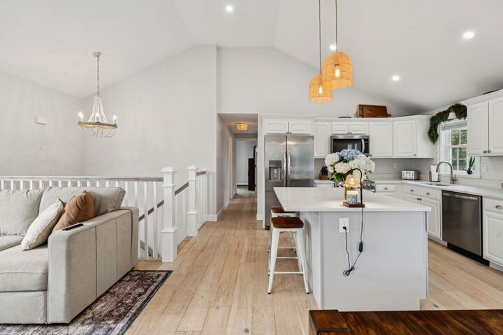 Property Photo: 8 Skyview Ln MA 01801