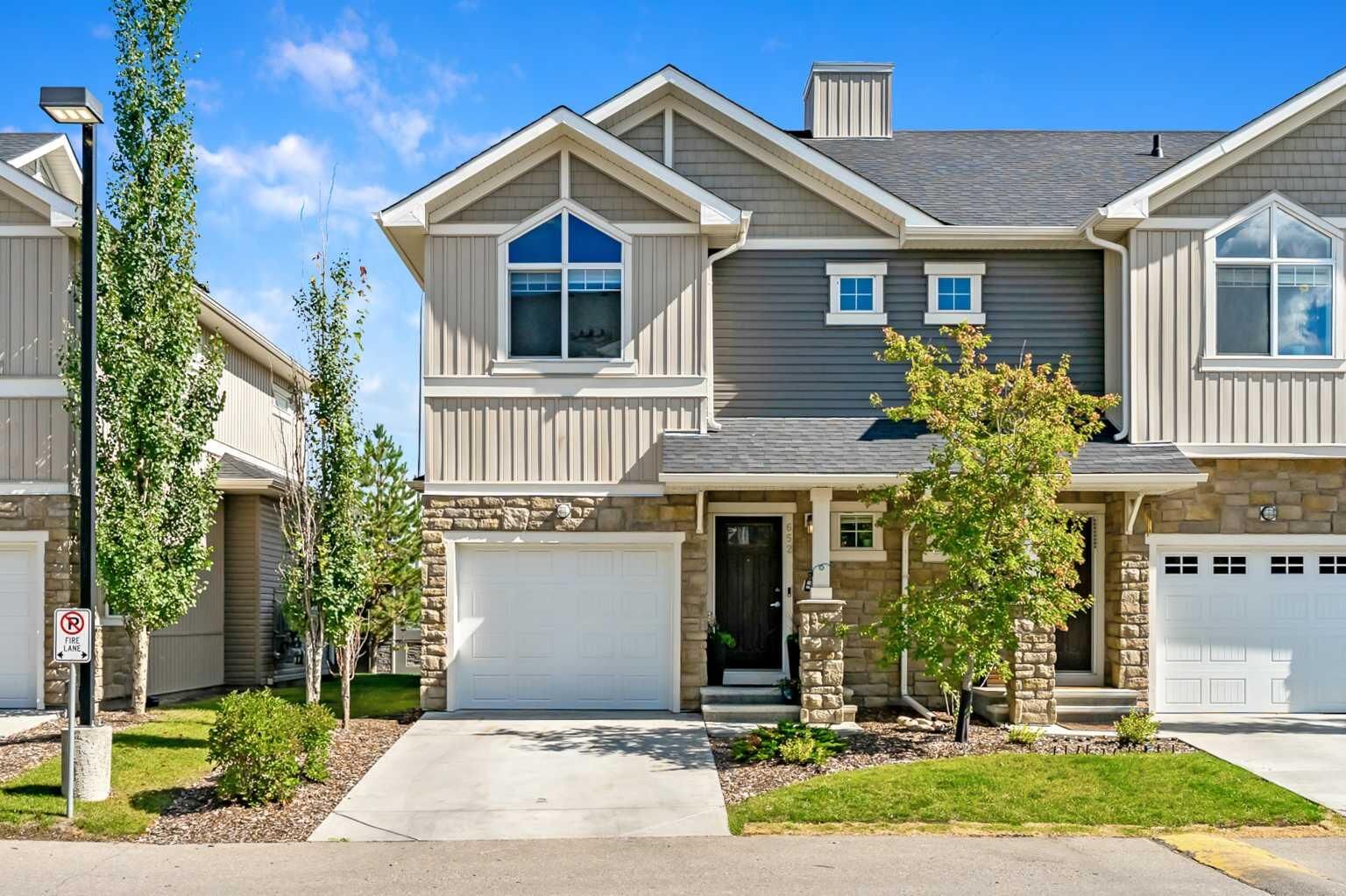 Property Photo:  652 Skyview Ranch Grove NE  AB T3N 0R8 