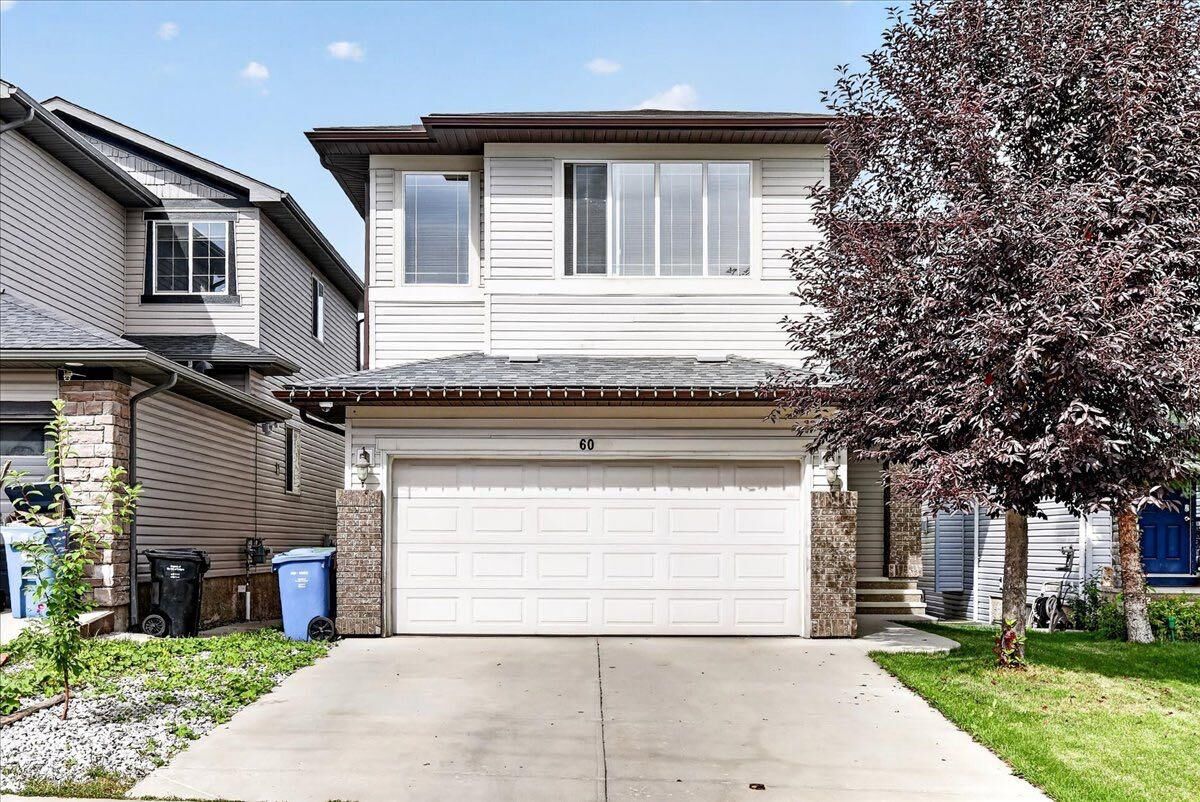 Property Photo:  60 Everoak Close SW  AB T2Y 0C3 