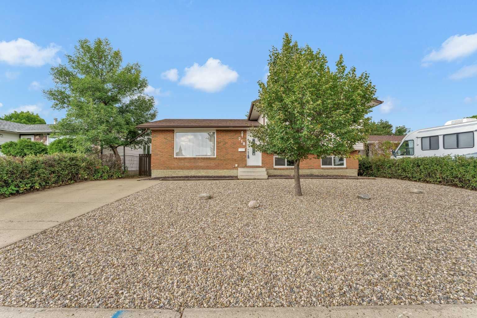 Property Photo:  218 Carry Drive SE  AB T1B 1N5 