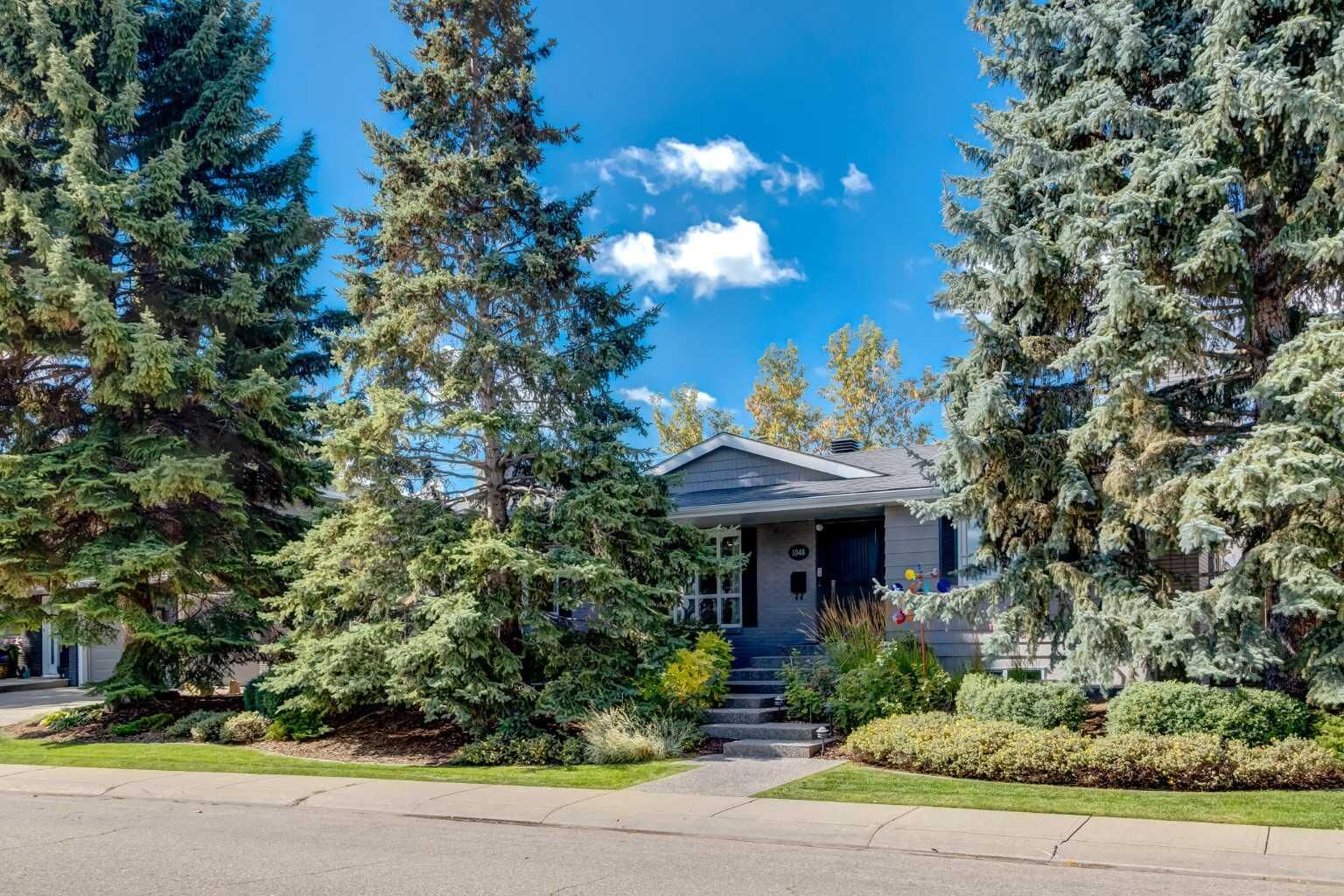 Property Photo:  1048 Kerfoot Crescent SW  AB T2V 2M7 