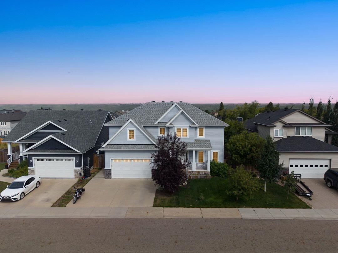 Property Photo:  141 Beaverglen Close  AB T9H 2V4 