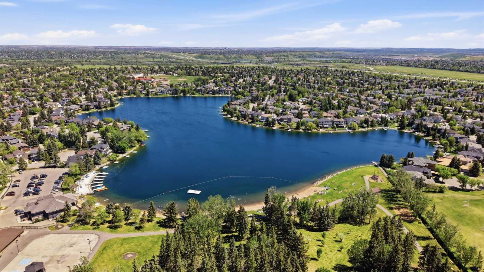 Property Photo:  121 Sunbank Way SE  AB T2X 2A5 