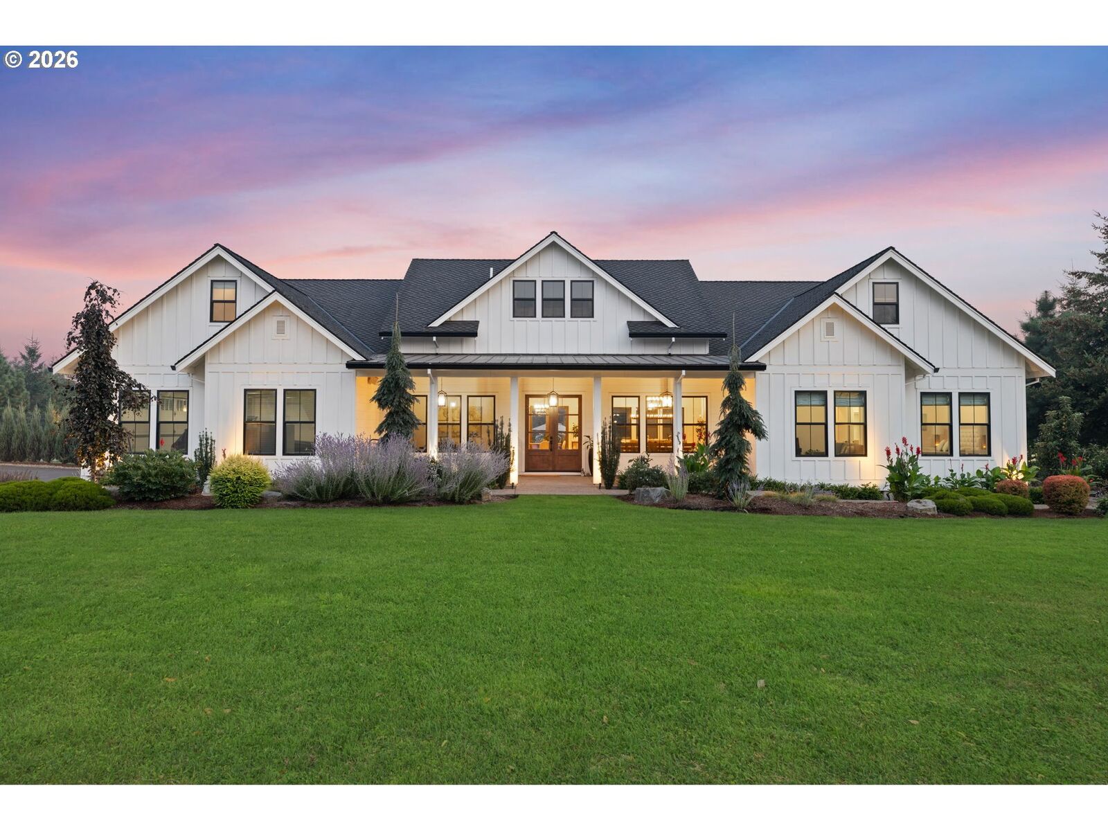 Property Photo: 30832 SE Country Living Ln OR 97009