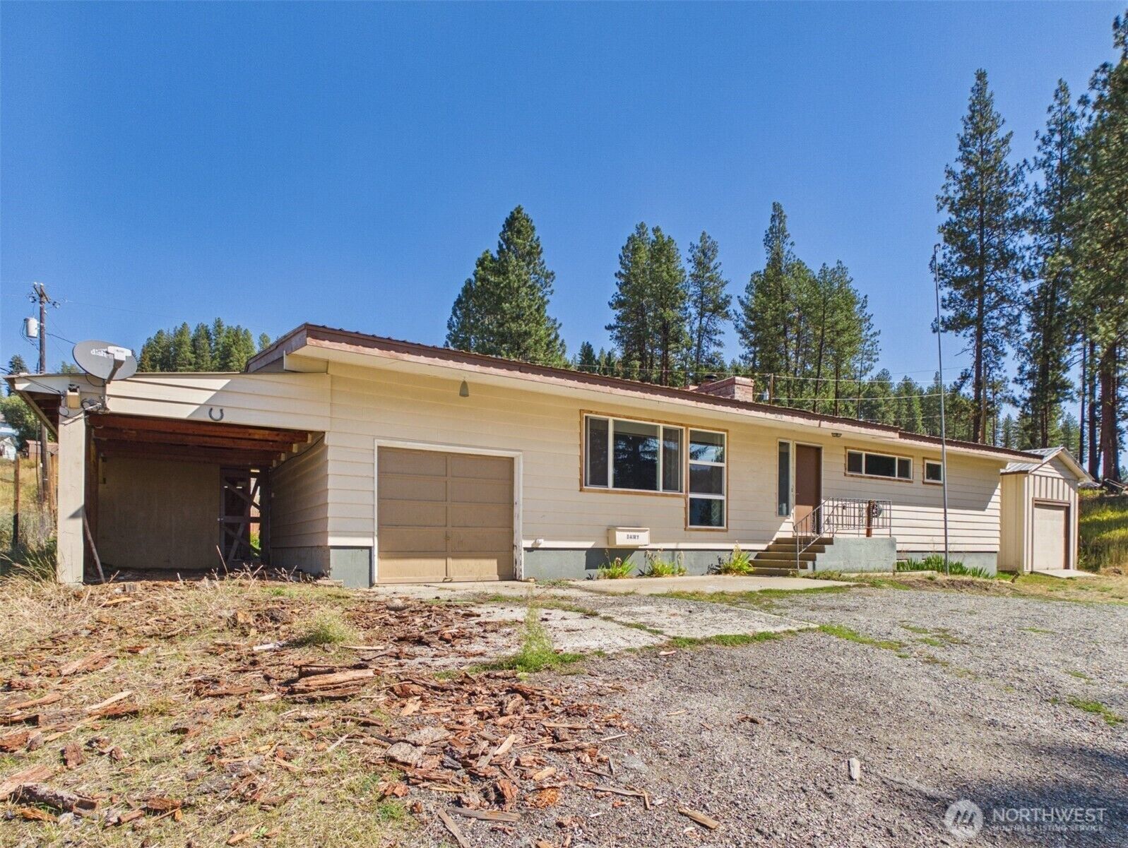 Property Photo:  1020  Leo Gaffney Boulevard  WA 99166 