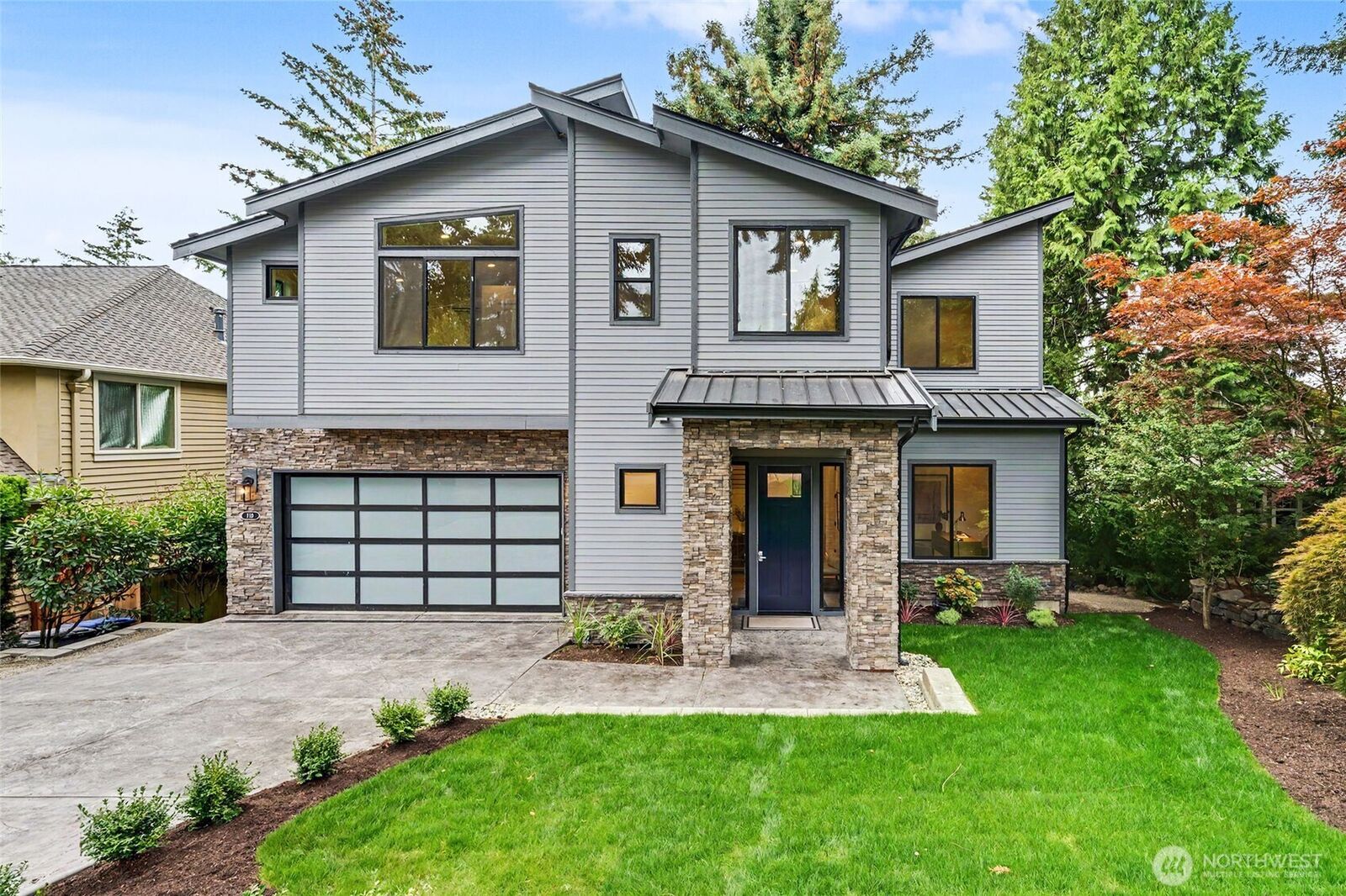 Property Photo: 719 95th Avenue NE WA 98004