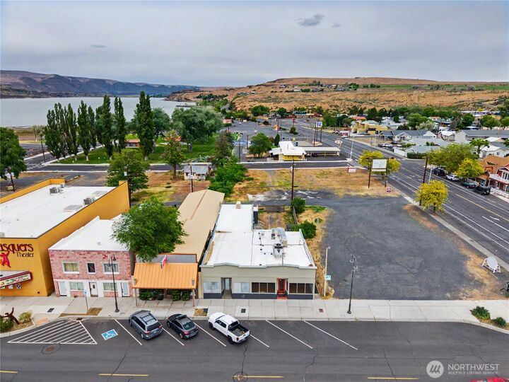 Property Photo: 330 E Main Avenue WA 98851