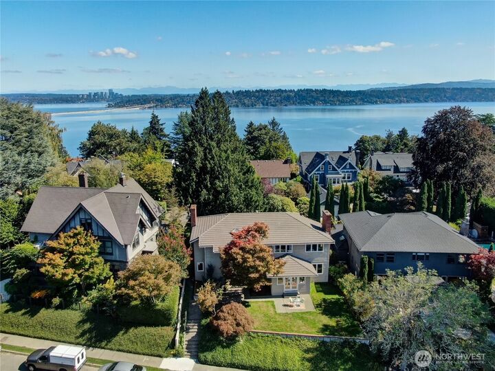 Property Photo: 2712 Mount Saint Helens Place S WA 98144