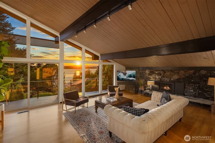 Property Photo: 2605 SW 151st Place WA 98166