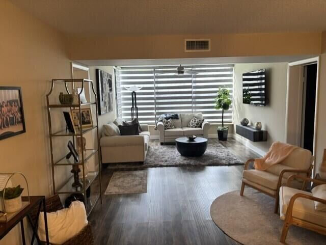 Property Photo: 1707 Whitehall Drive 105 FL 33324