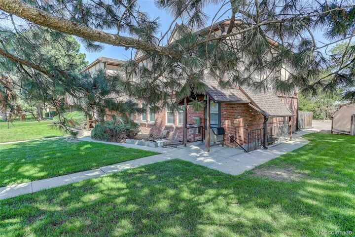 Property Photo: 956 S Iola Street CO 80012