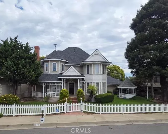 Property Photo:  830 Charles Street  CA 93433 