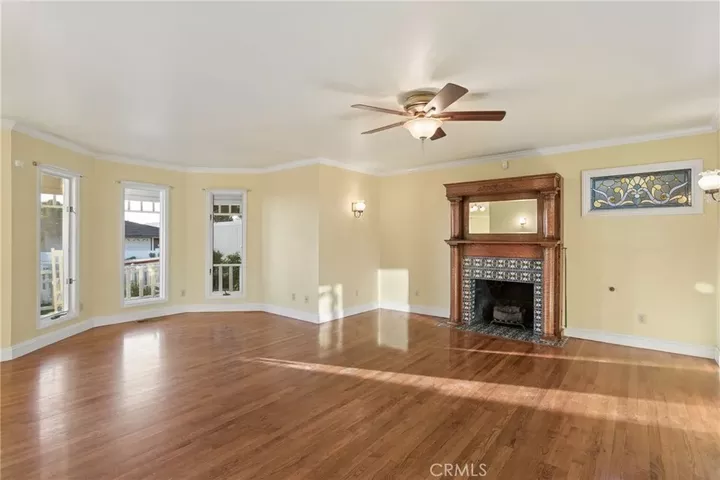 Property Photo:  830 Charles Street  CA 93433 