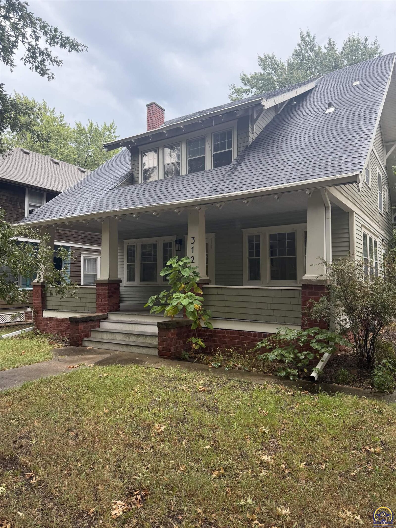 Property Photo:  312 SW Clay St  KS 66606 