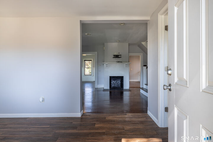 Property Photo:  380 Rockwell Avenue  CT 06615 
