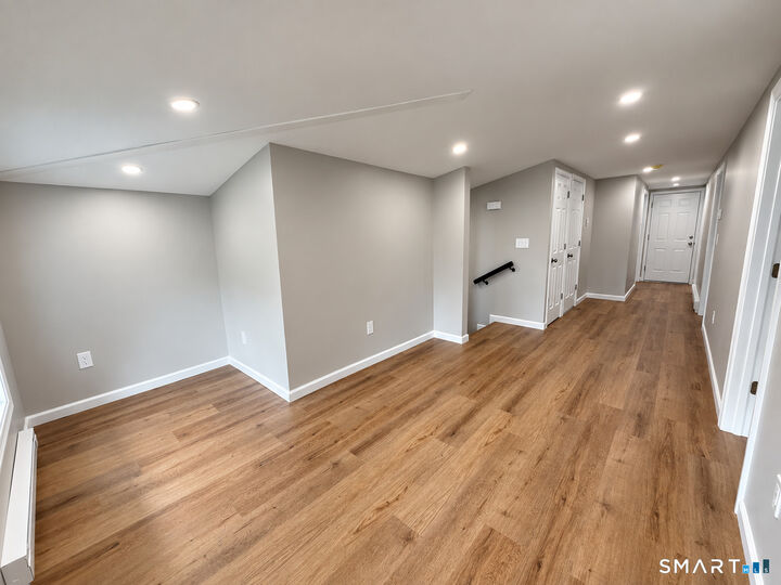 Property Photo: 206 Jefferson Street 3 CT 06106