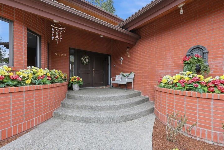 Property Photo: 5428 S Quail Ridge Cir WA 99223