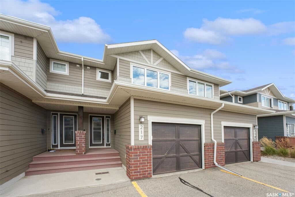 Property Photo:  4002 Sandhill Crescent 217  SK S4V 3J1 