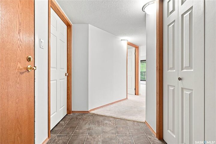 Property Photo:  2305 Adelaide Street E 202  SK S7J 5H6 