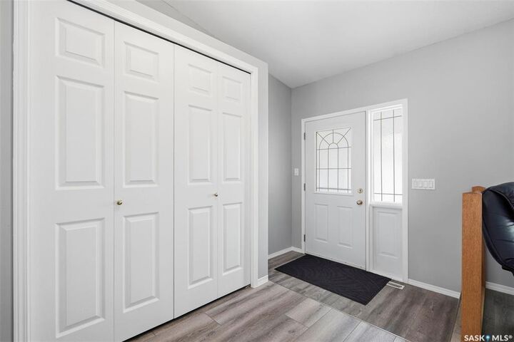 Property Photo:  174 Hinitt Place  SK S7N 4M6 