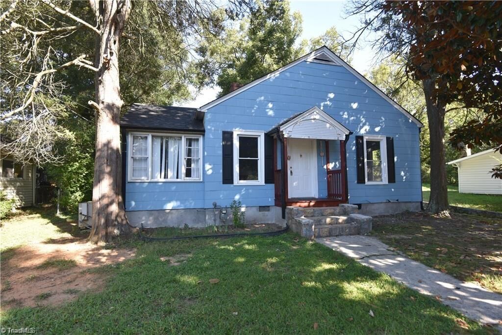 Property Photo: 2411 Sink Street NC 27107